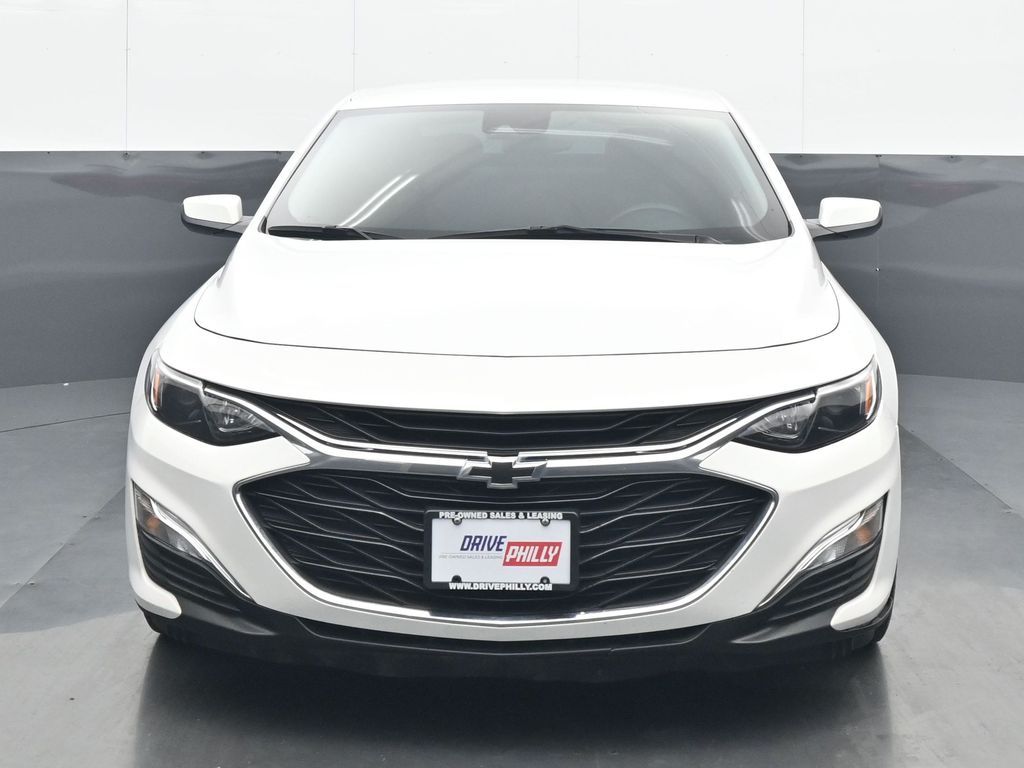 Summit White 2024 Chevrolet Malibu Sedan Front-Wheel Drive Continuously Variable Transmission
