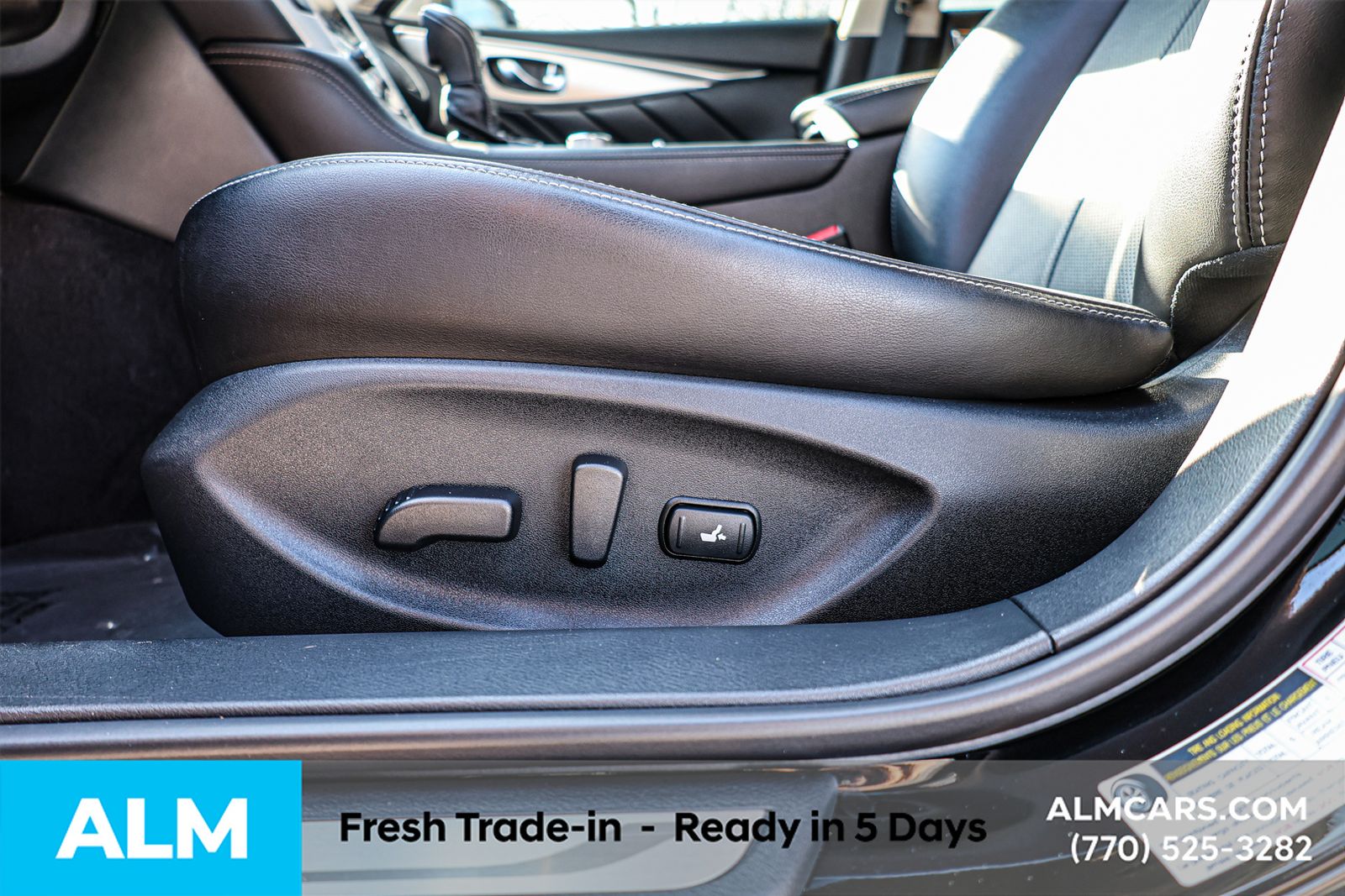 Used 2024 Black INFINITI LUXE image 17