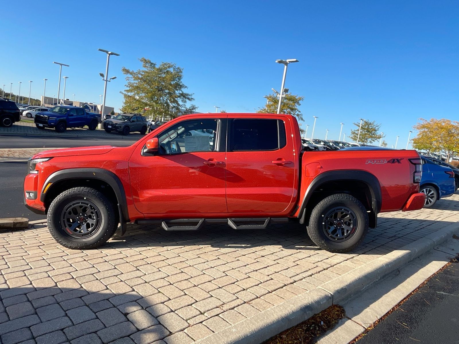 2025 Nissan Frontier PRO-4X 10