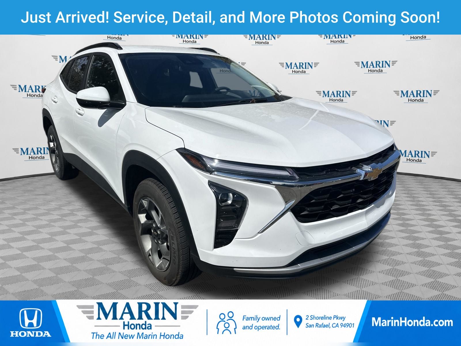 Summit White 2025 Chevrolet Trax SUV / Crossover Front-Wheel Drive 6-Speed Automatic