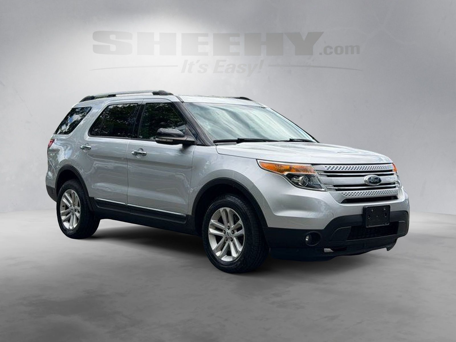 Used 2014 Silver Ford XLT image 2