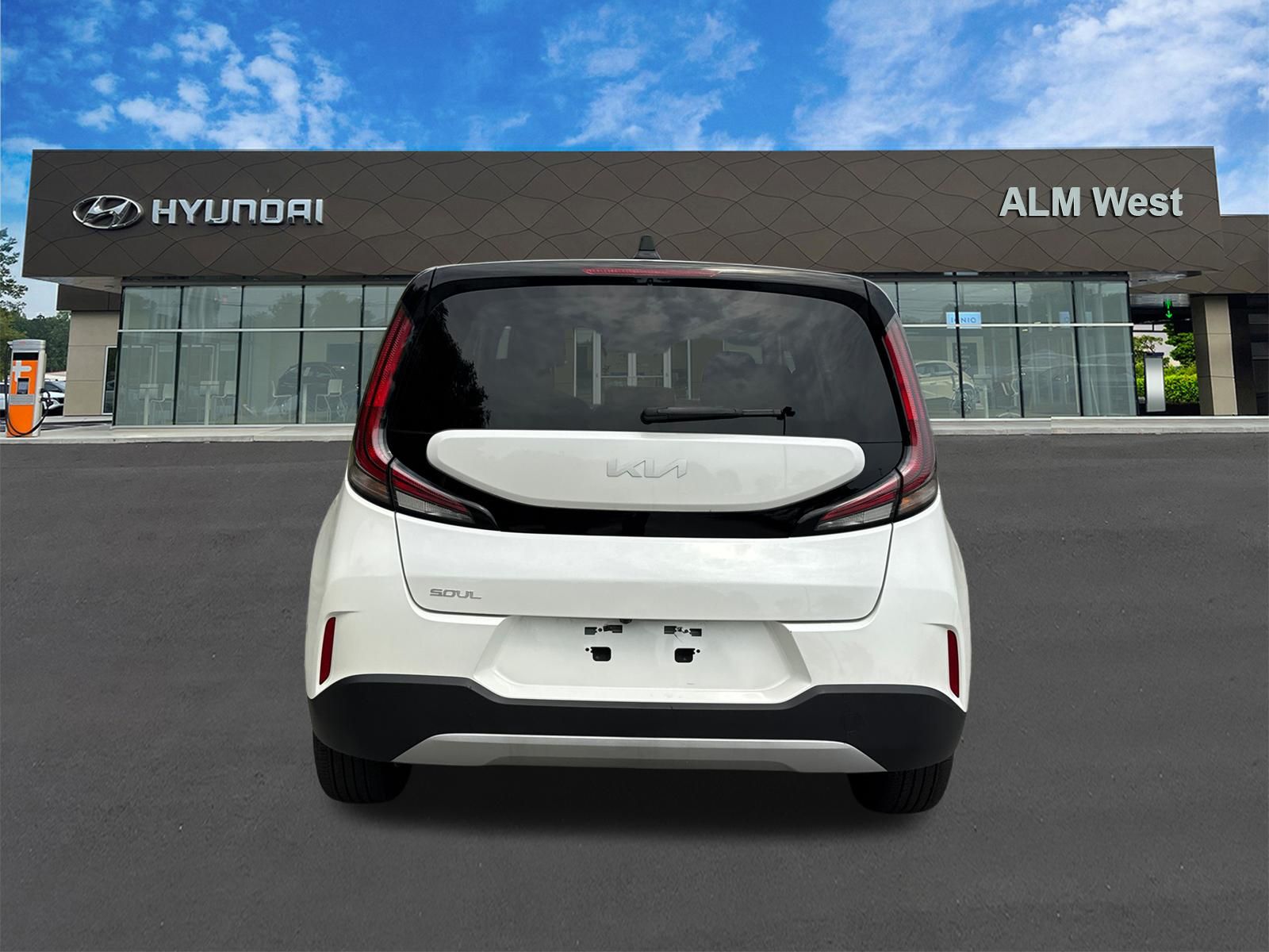 Used 2025 White Kia LX image 6