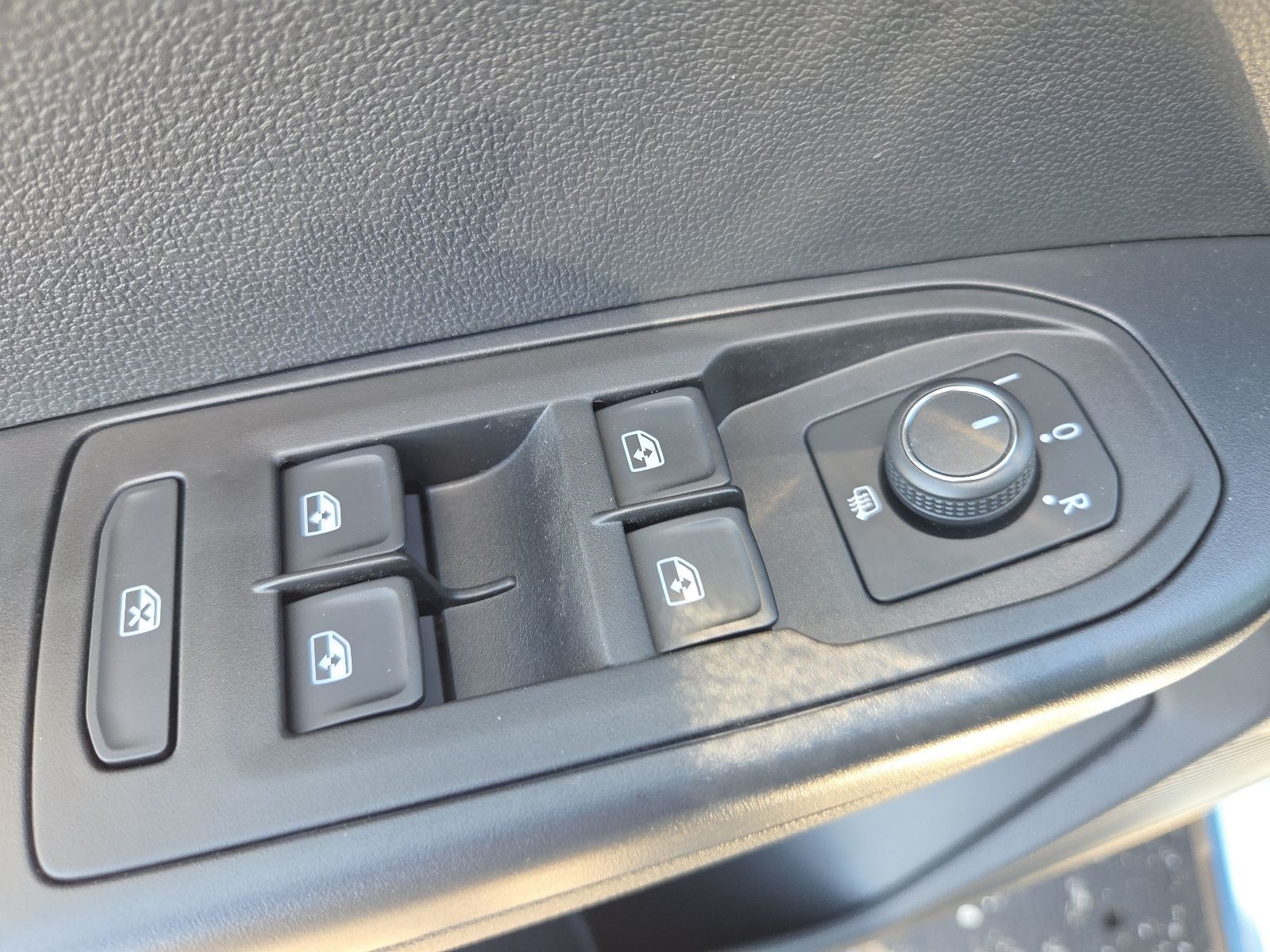 new 2026 Volkswagen Taos car, priced at $37,276