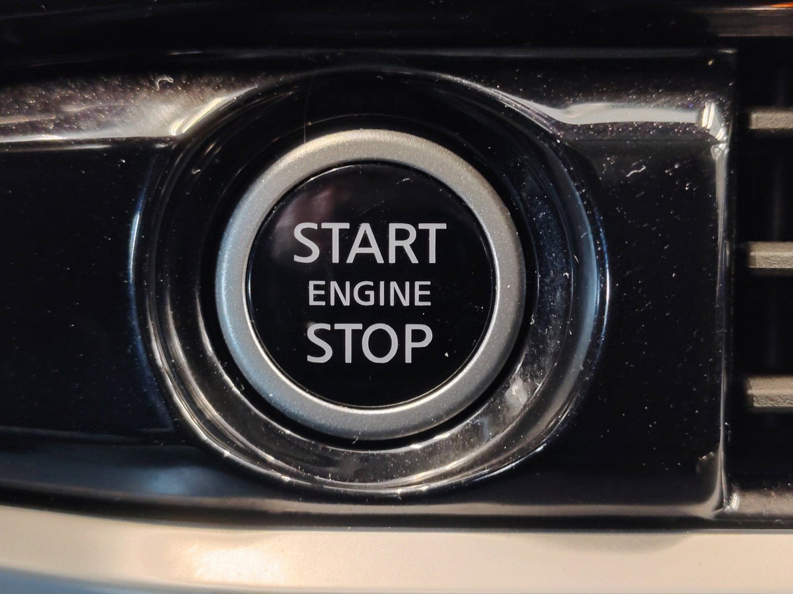 Used Car 2024 Nissan Pathfinder  Sl For Sale Under $35,000 In San Antonio, Texas