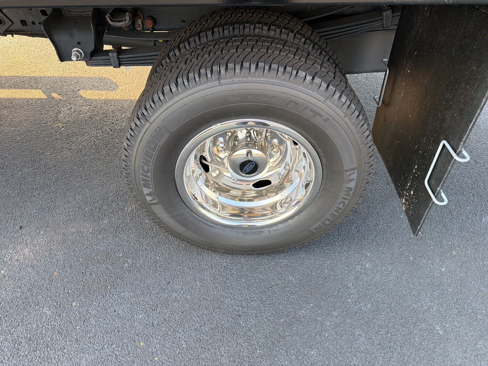 2025 Ford F-350 Super Duty Chassis Cab XL - Photo 10
