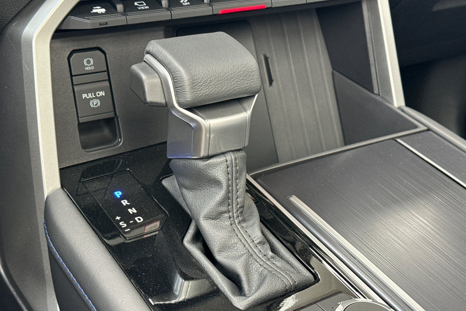 2025 Toyota Tundra Platinum - Photo 23
