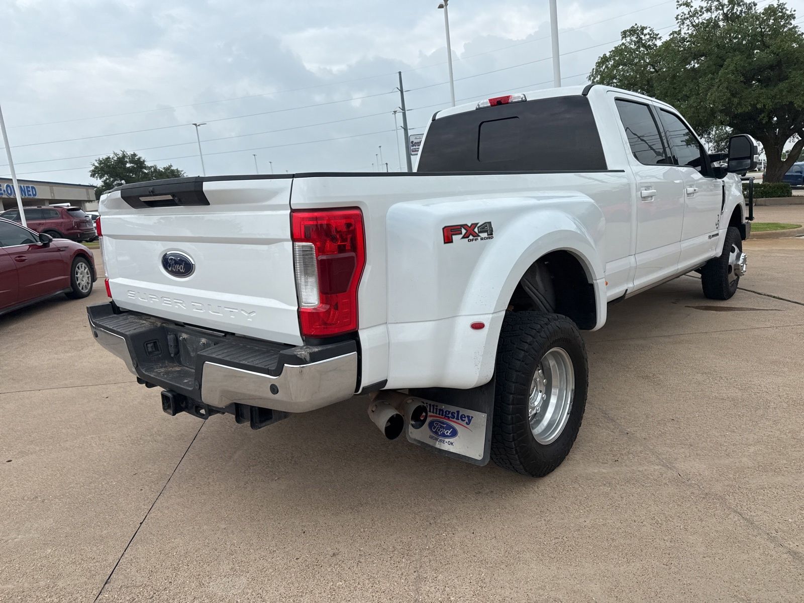 View vehicle photo 7