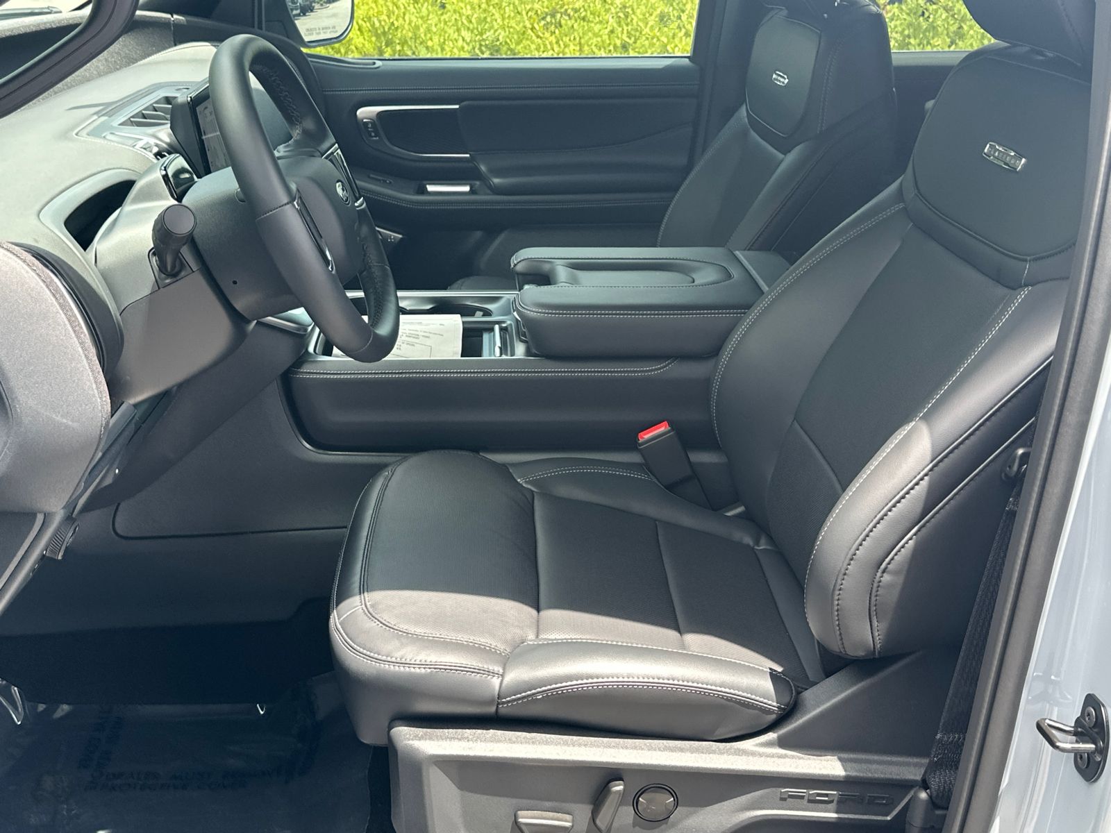 New 2026 Glacier Gray Metallic Tri-Coat Ford Platinum® image 10