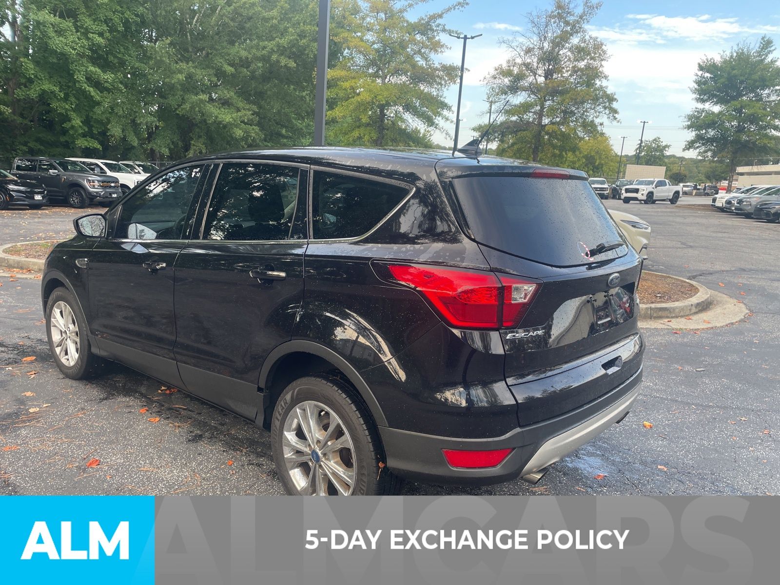 2019 Ford Escape SE photo 3