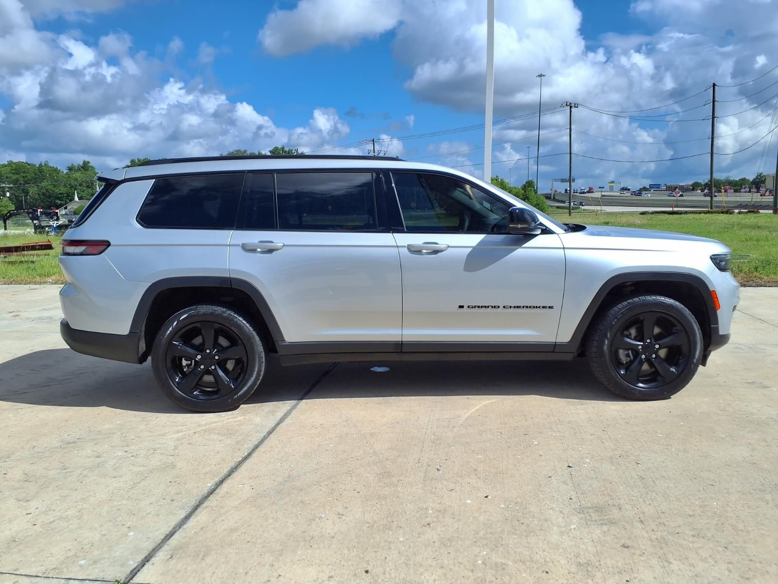2023 Jeep Grand Cherokee L Altitude - 4