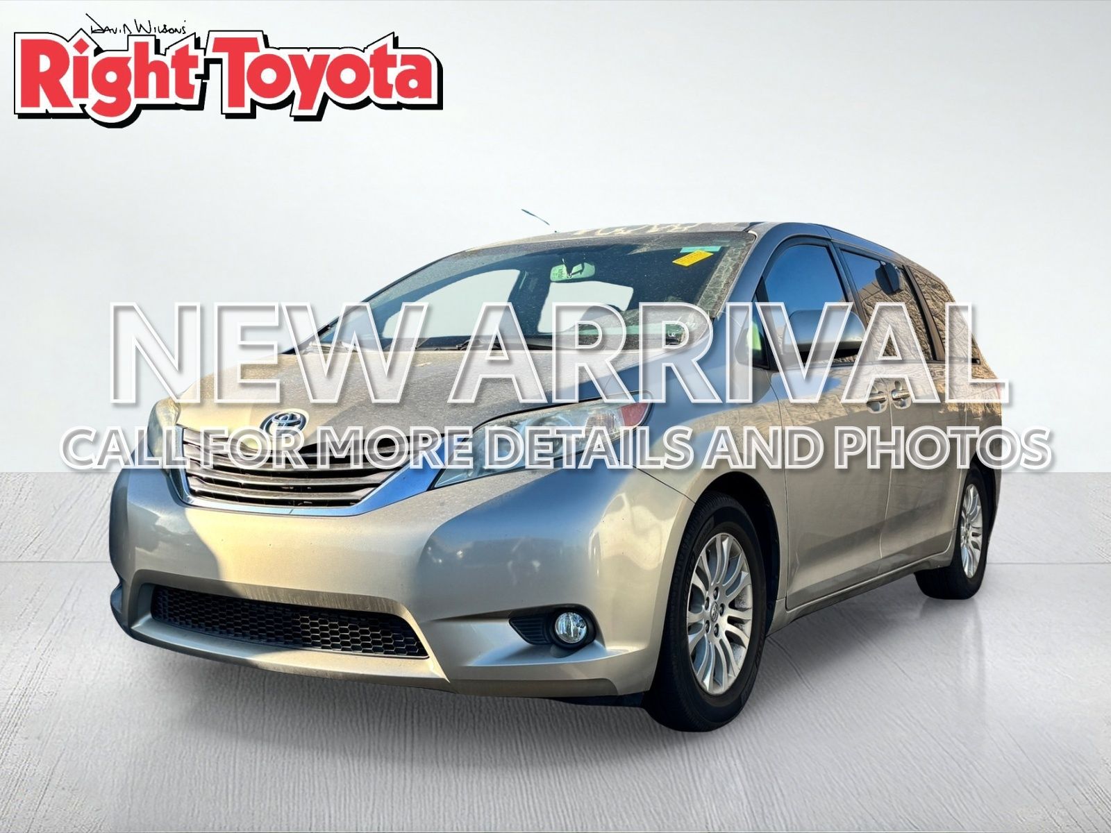 Creme Brulee Mica 2016 Toyota Sienna Minivan Front-Wheel Drive 6-Speed Automatic Overdrive