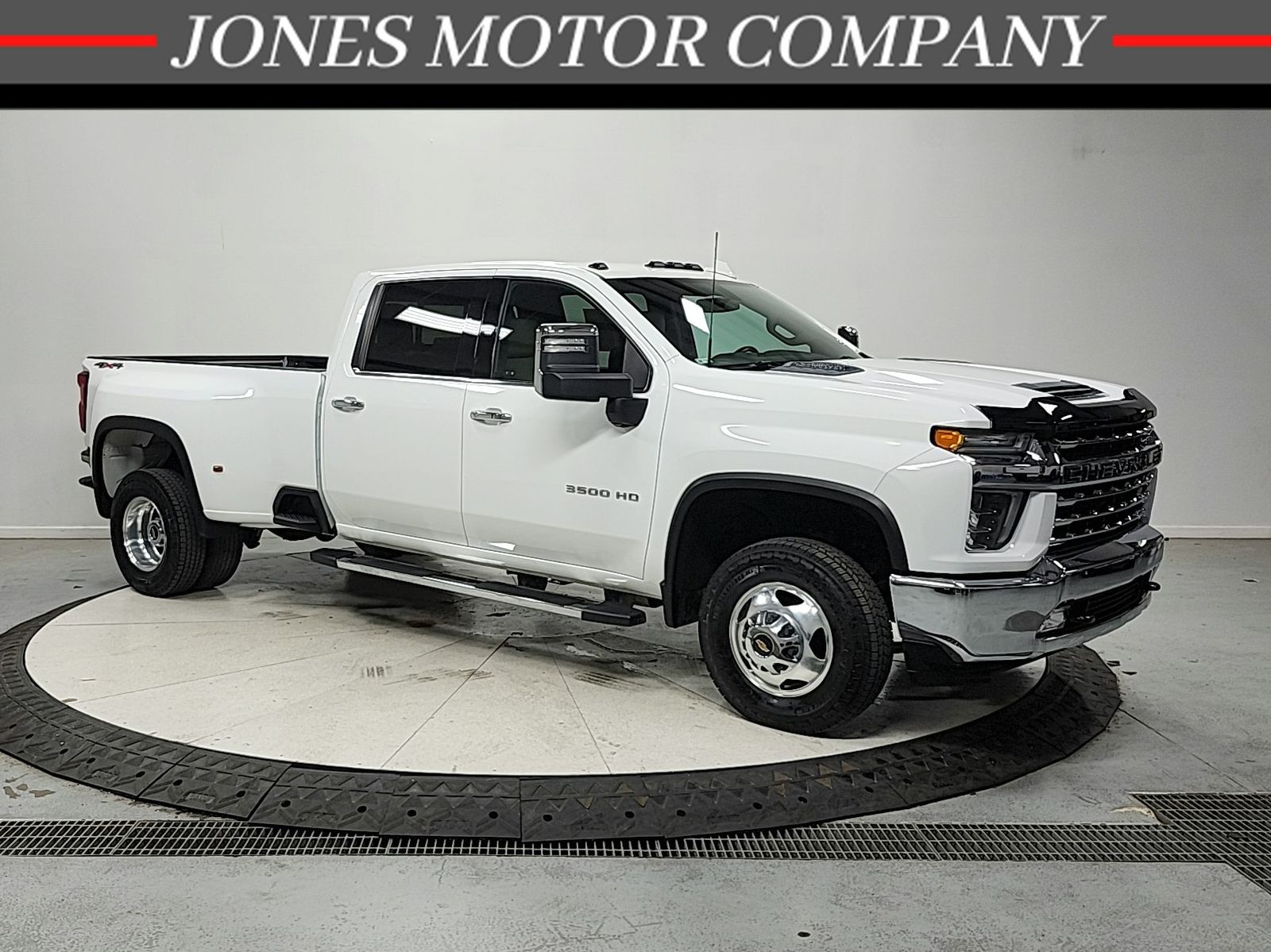 Summit White 2023 Chevrolet Silverado 3500HD Pickup Truck Four-Wheel Drive Automatic