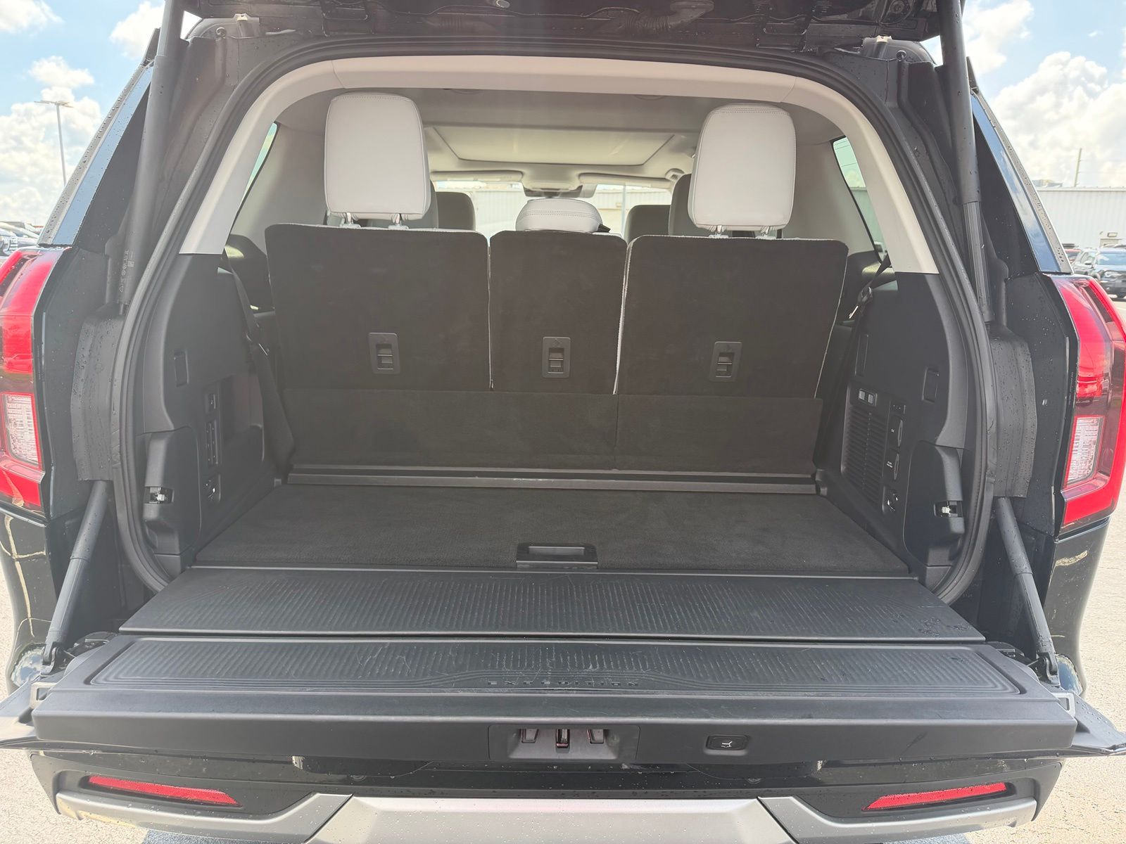 2025 Ford Expedition image 11