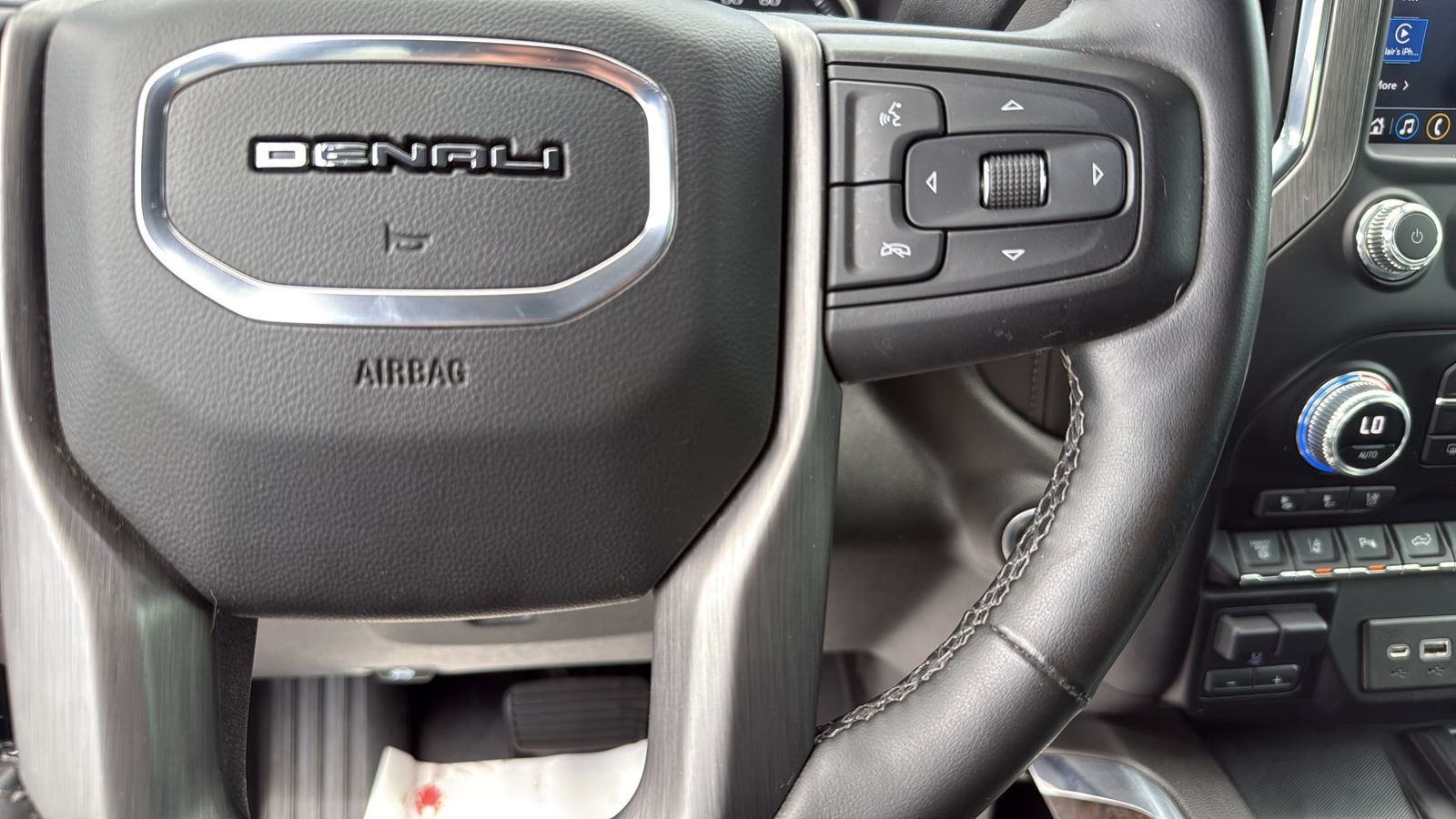 Used 2023 Green GMC Denali image 15