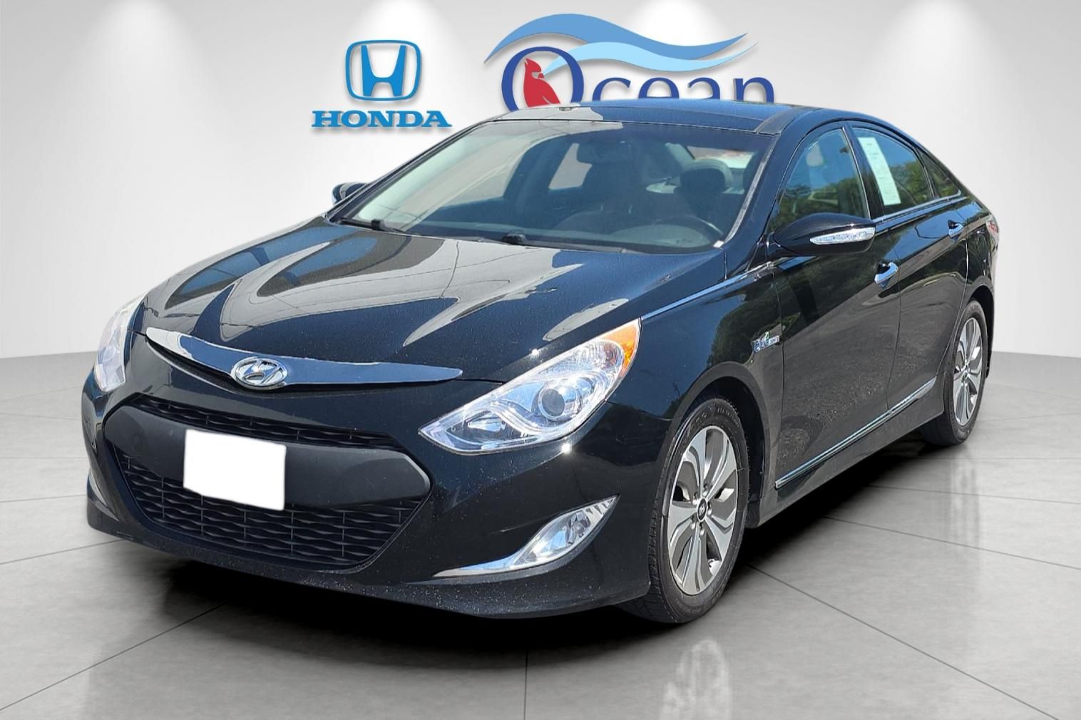 Used 2014 Black Hyundai Limited image 7