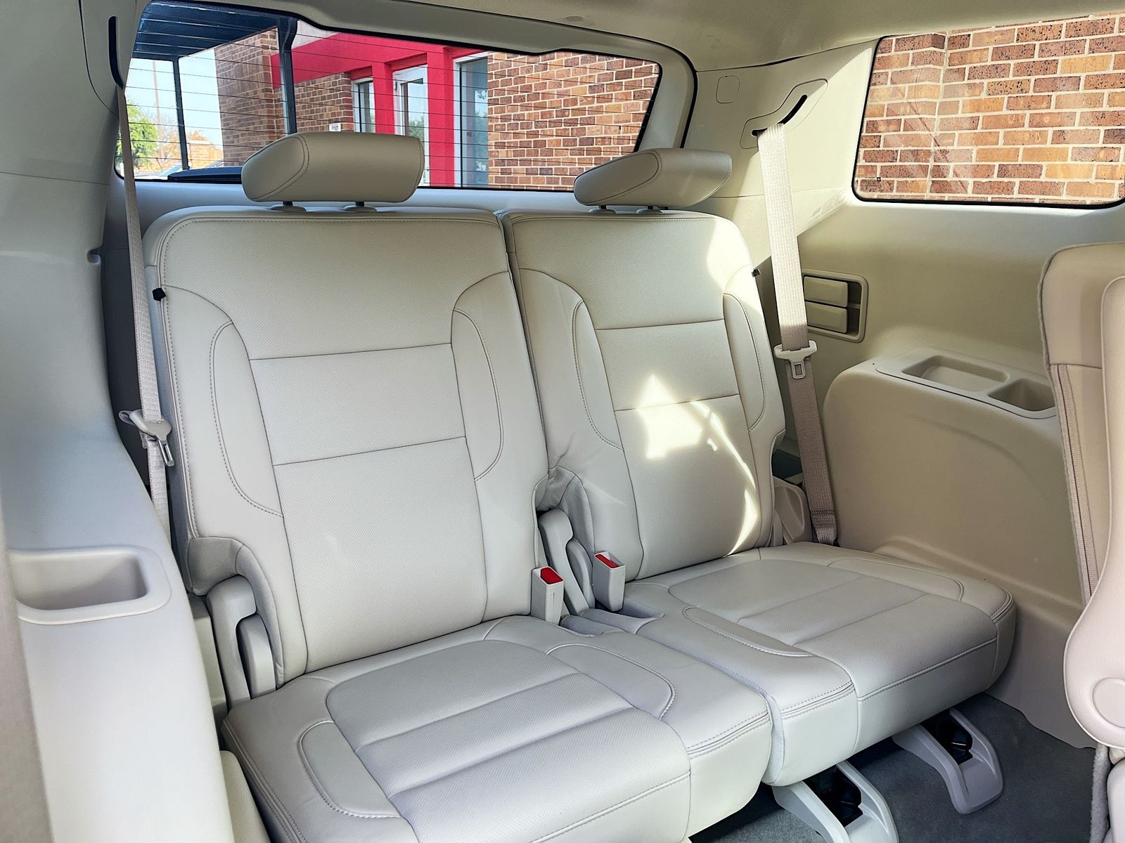 2023 GMC Acadia Denali - Photo 29
