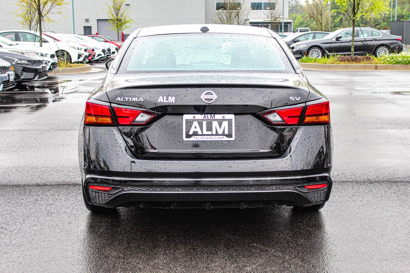 2022 Nissan Altima 2.5 SV 8