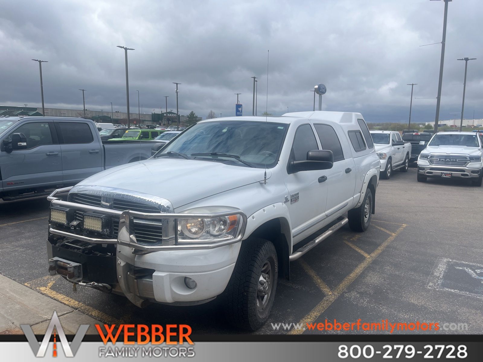View vehicle photo 2