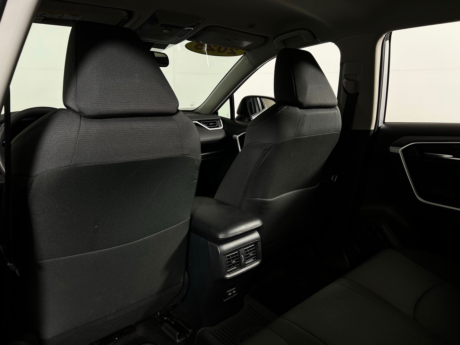 Thumbnail: 2025 Toyota RAV4 - 21