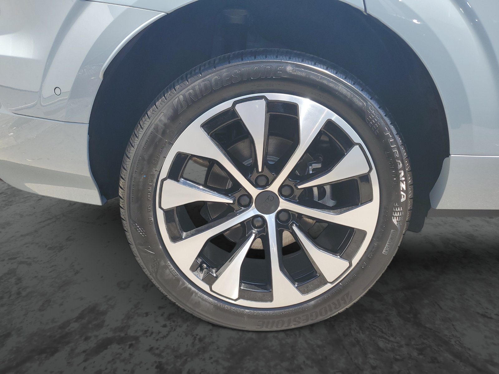 Vehicle photo