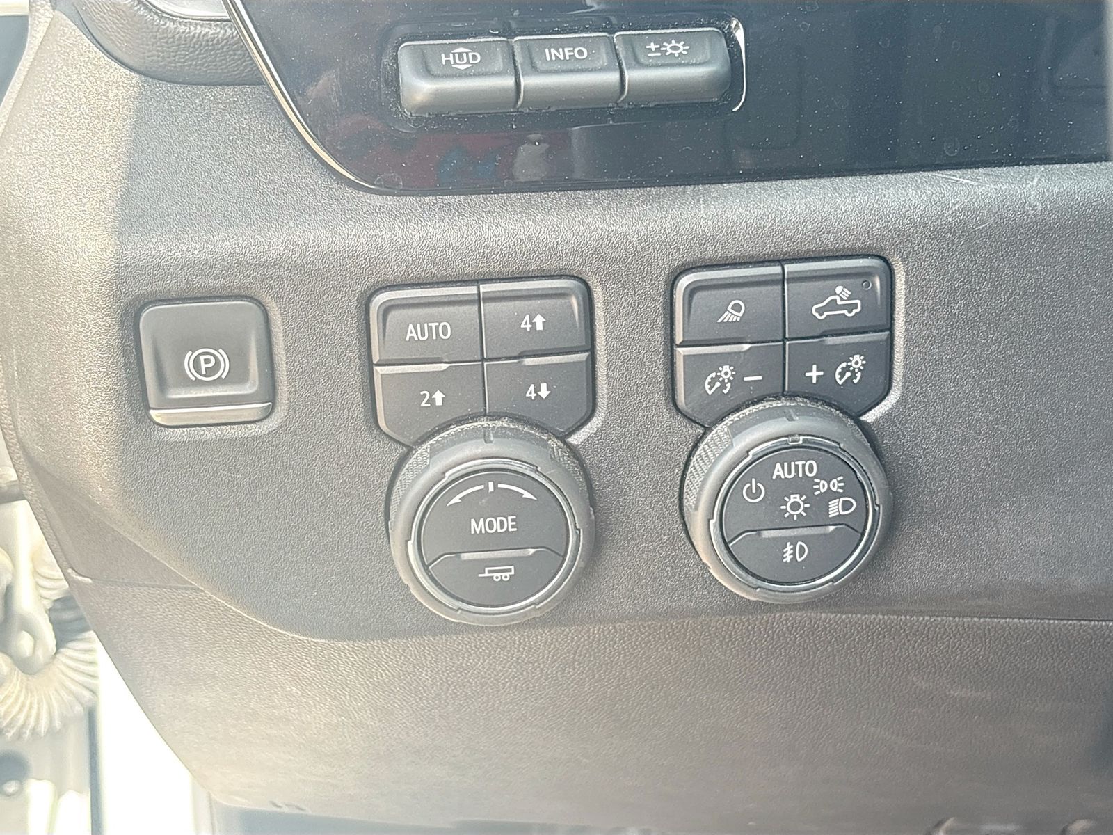 Used 2024 Beige Chevrolet High Country image 10
