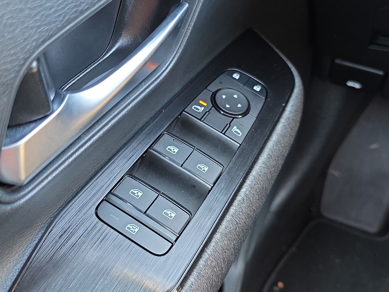 Used 2025 White Nissan SV image 37