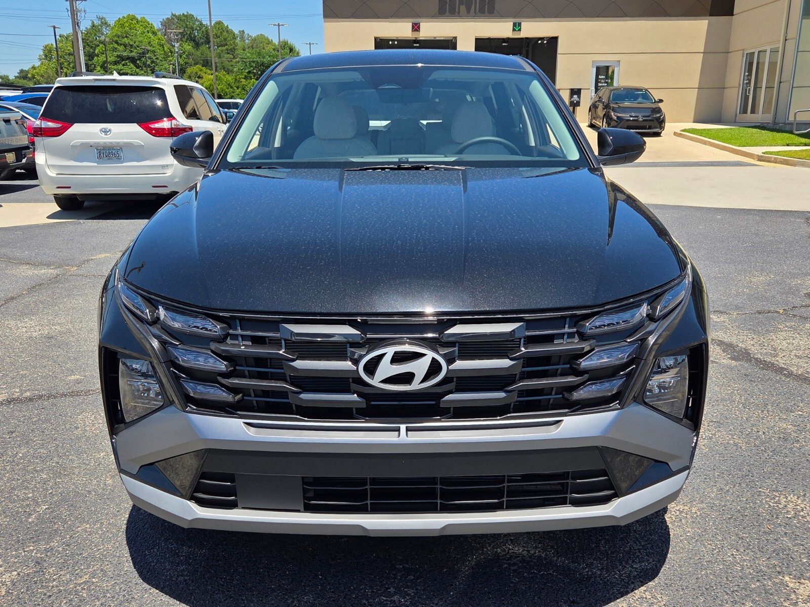 New 2026 Black Hyundai SE image 2