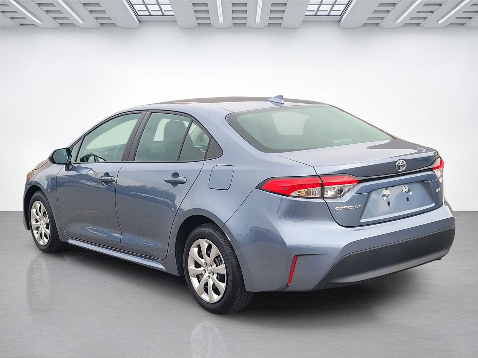 2026 Toyota Corolla LE - Photo 6