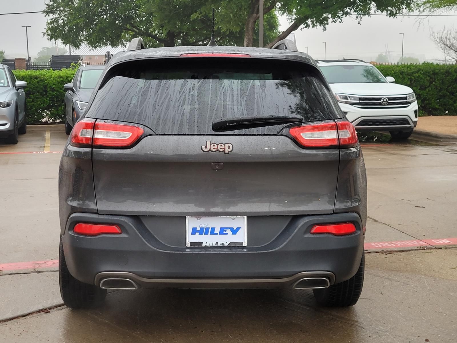 used 2016 Jeep Cherokee car, priced at $13,900