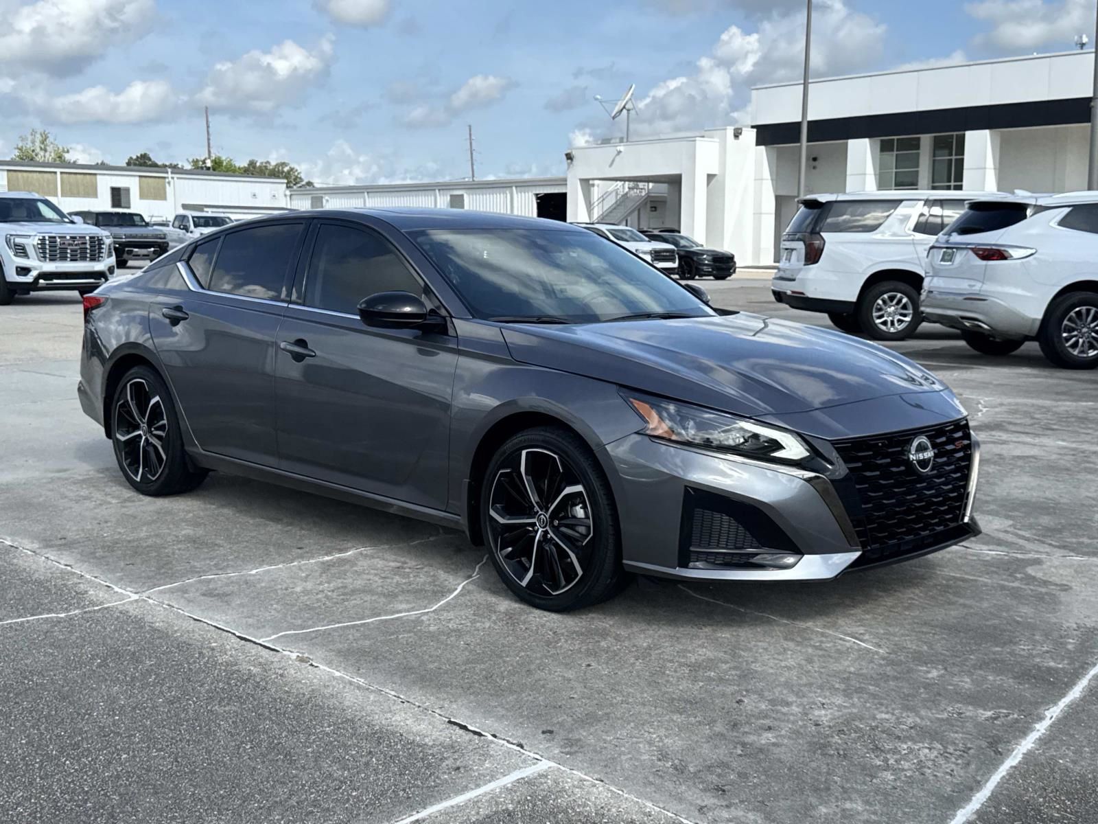 2024 Nissan Altima 2.5 SR FWD