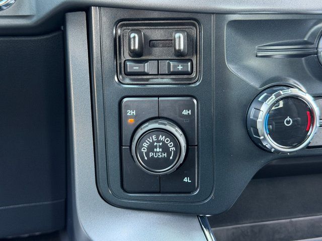 Used 2026 Agate Black Metallic Ford XLT image 19