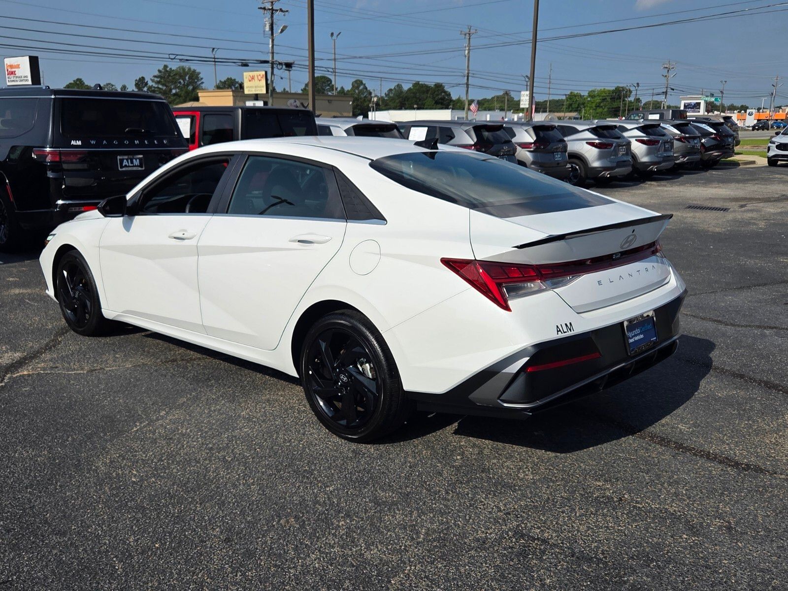 Used 2026 White Hyundai SEL Sport image 9