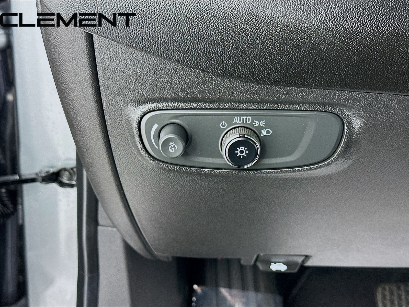 used 2023 Chevrolet Equinox car, priced at $19,299