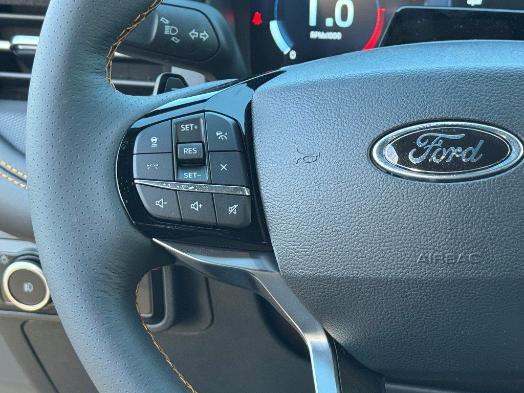 New 2026 Carbonized Gray Metallic Ford Tremor image 25
