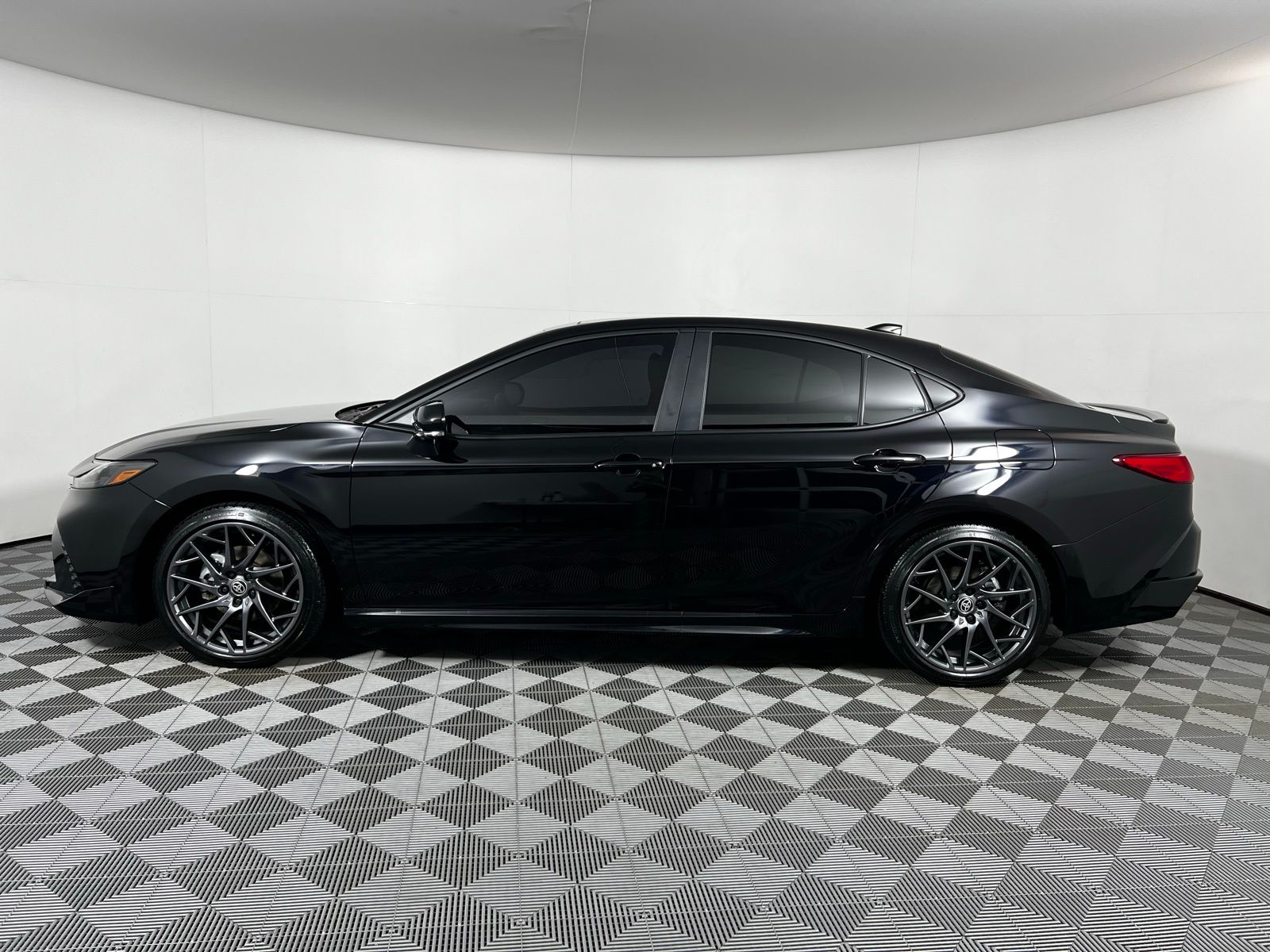 Thumbnail: 2025 Toyota Camry - 8