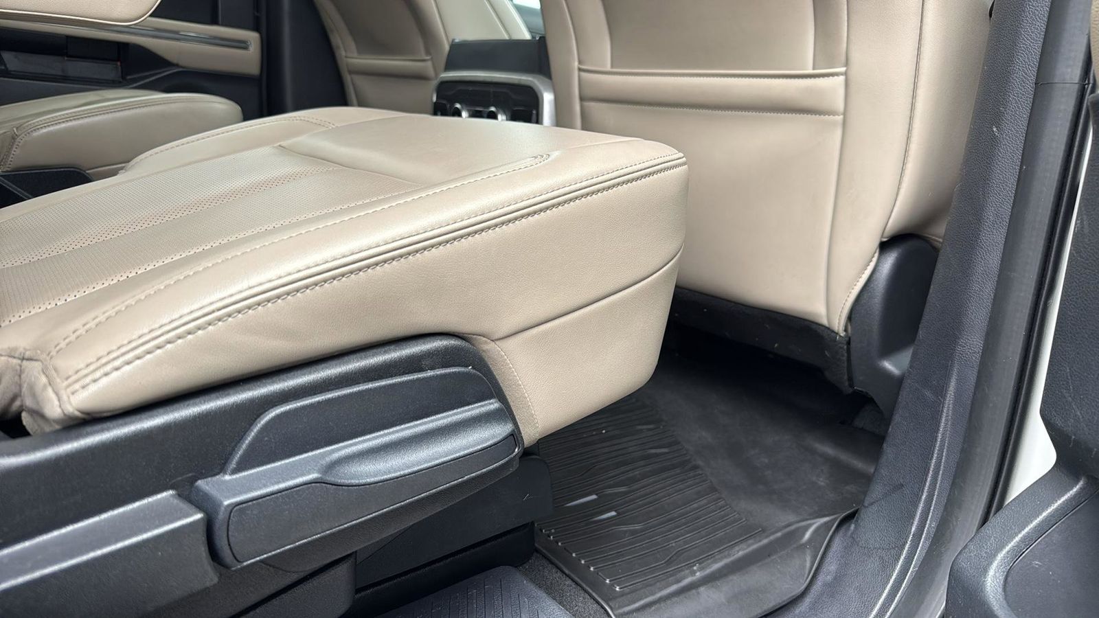 Used Car 2024 Ford Expedition  Xlt For Sale Under $50,000 In Austin, Texas