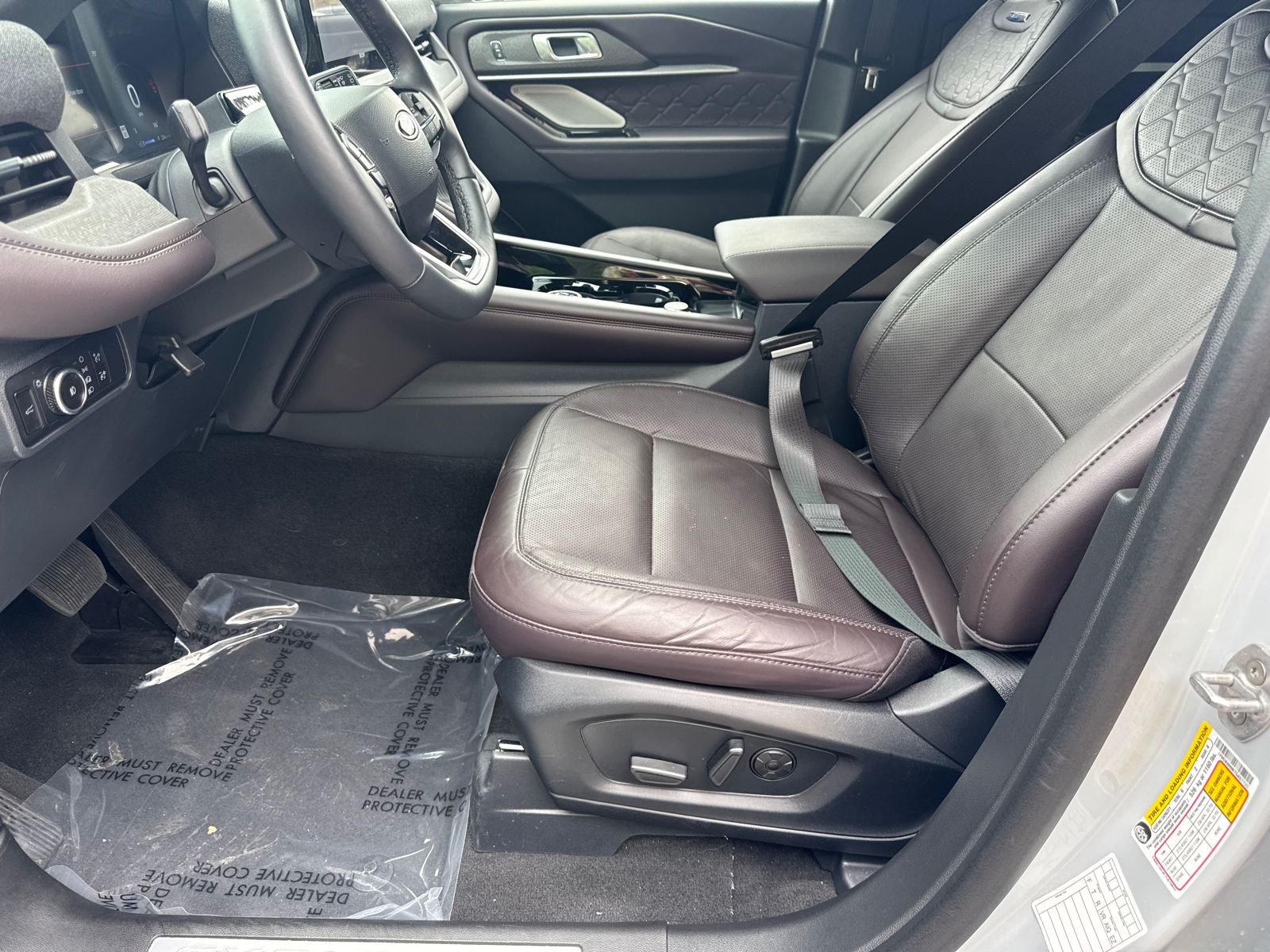 Used 2026 White Metallic Ford Platinum image 9