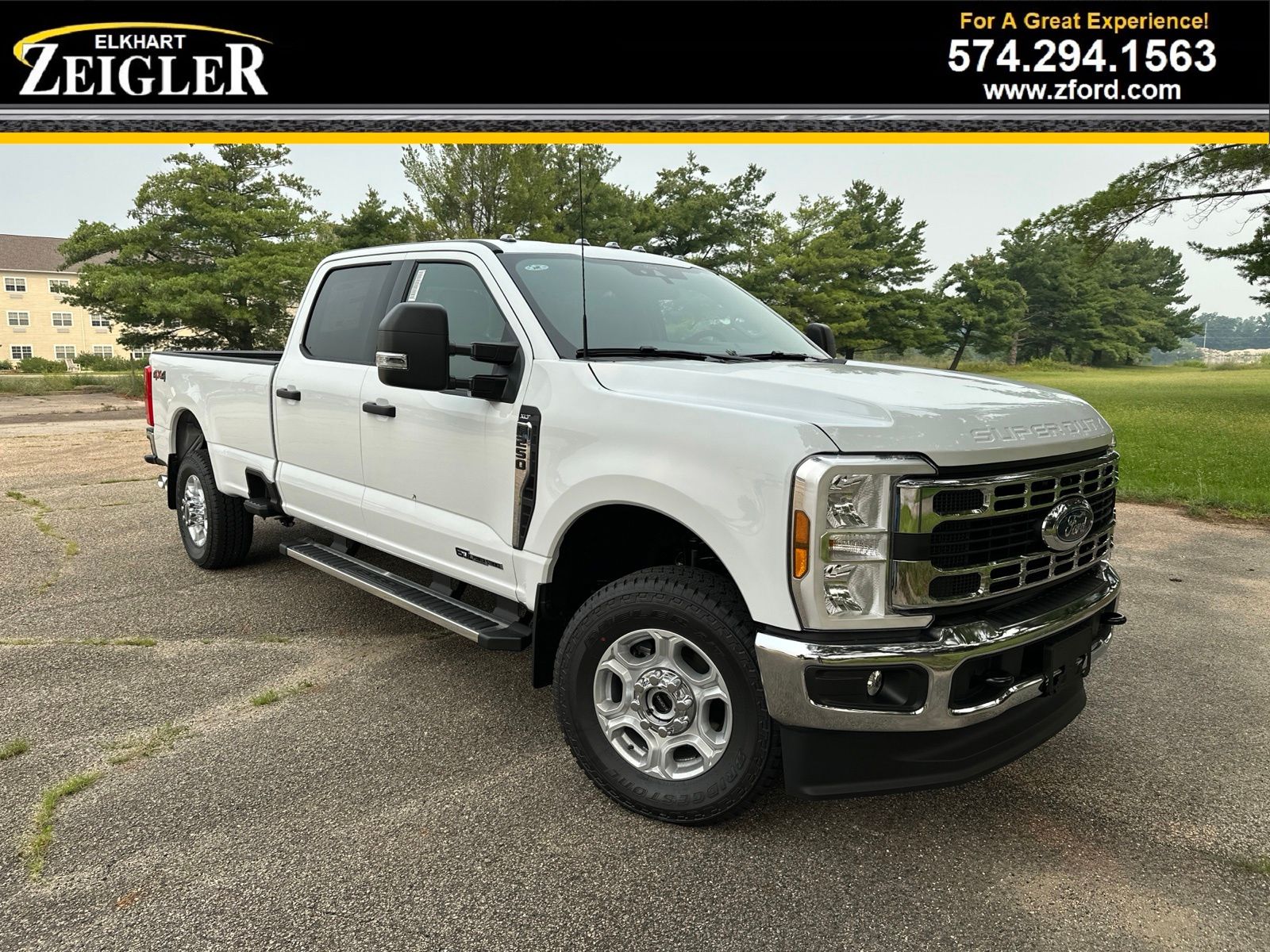 Oxford White 2026 Ford F-250 Super Duty Pickup Truck Four-Wheel Drive Automatic