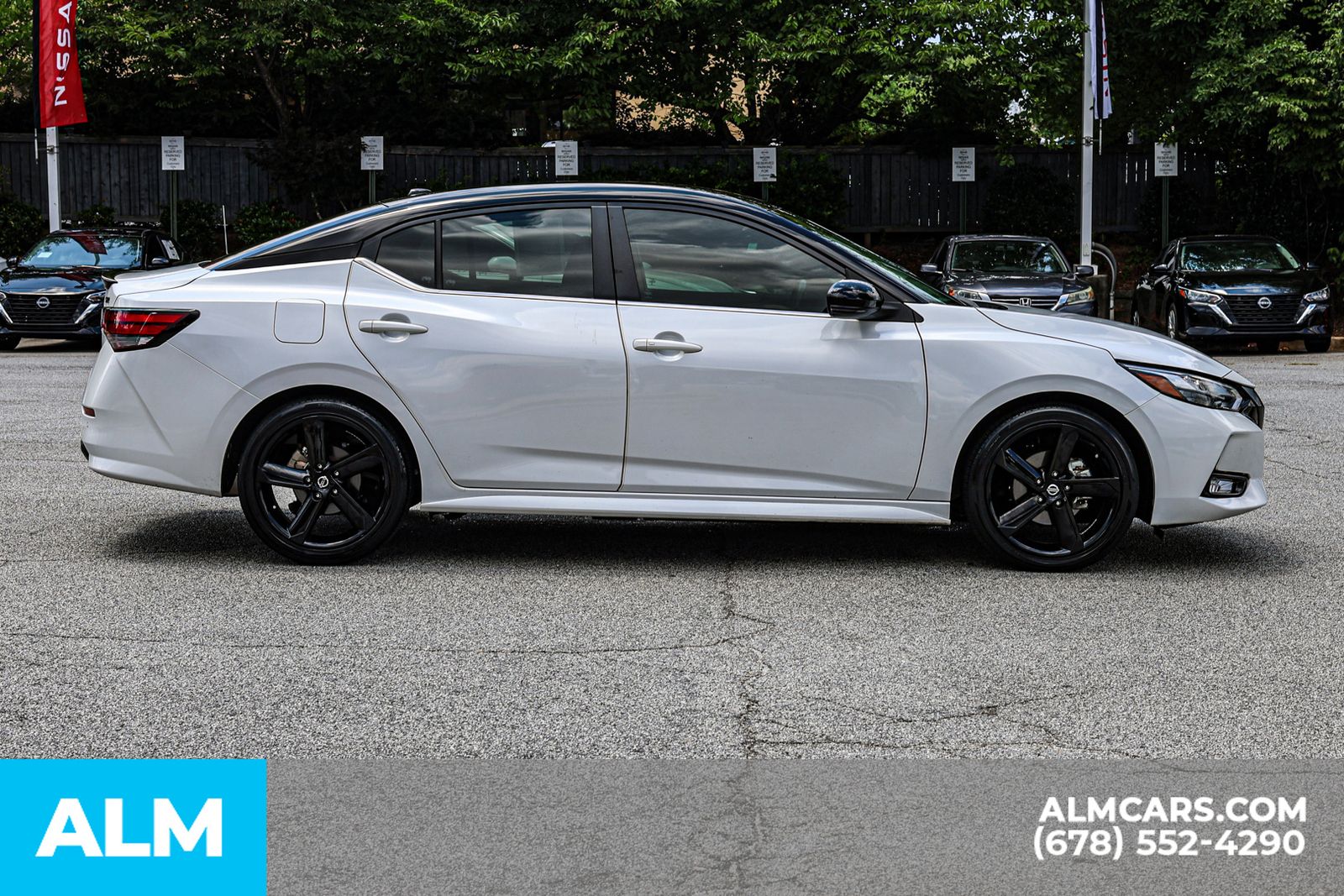 2022 Nissan Sentra SR photo 9