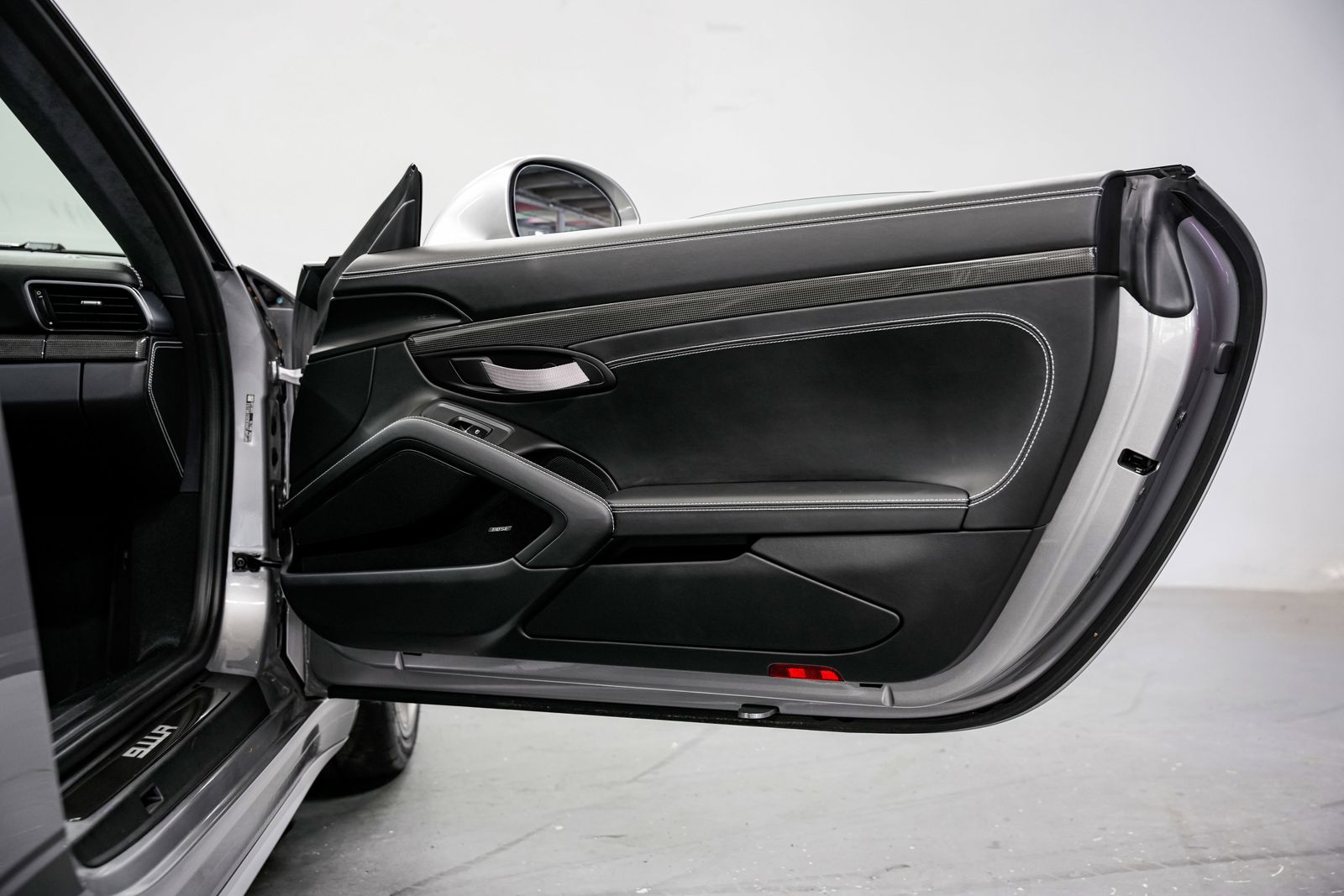 2016 Porsche 911 R — photo 27