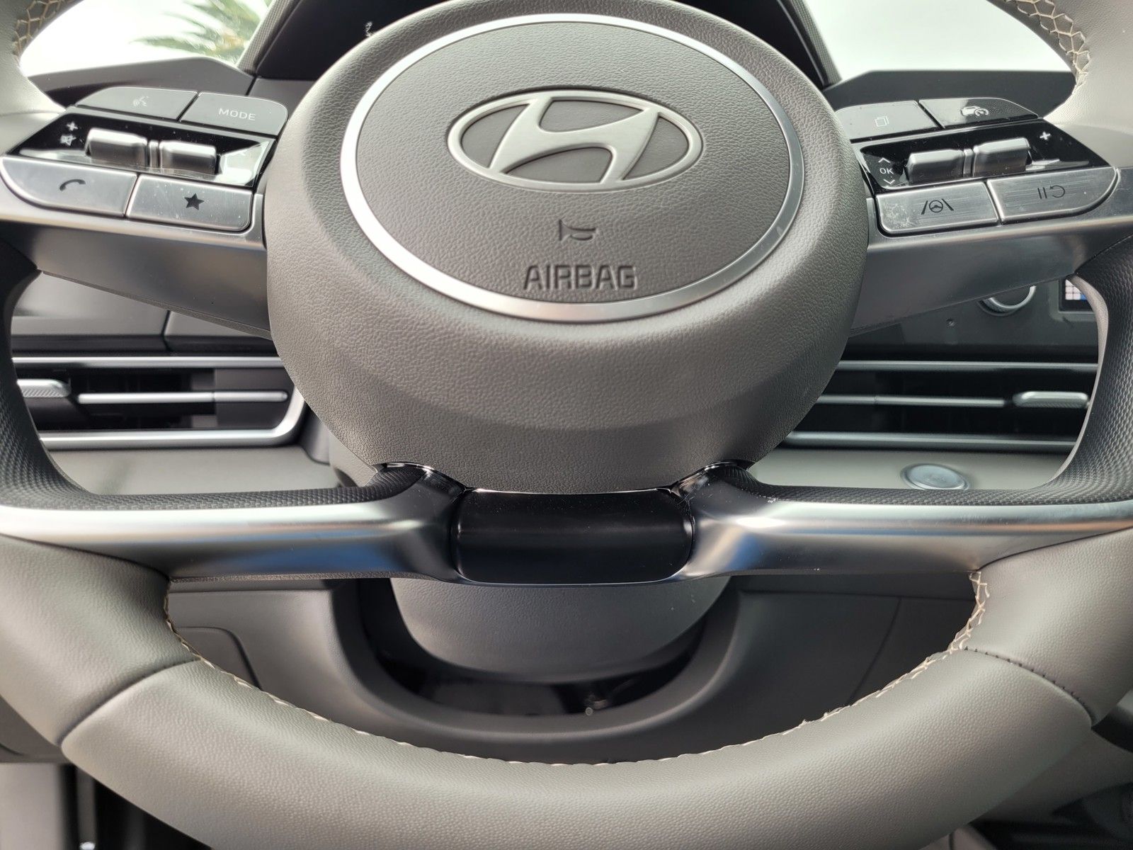 2026 Hyundai Elantra SEL Sport - Photo 32