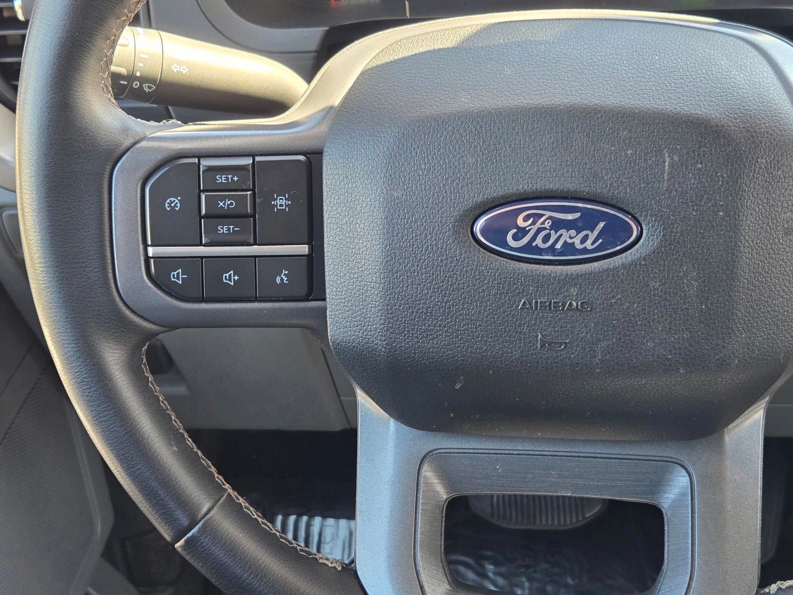 Used 2025 Red Ford XLT image 16