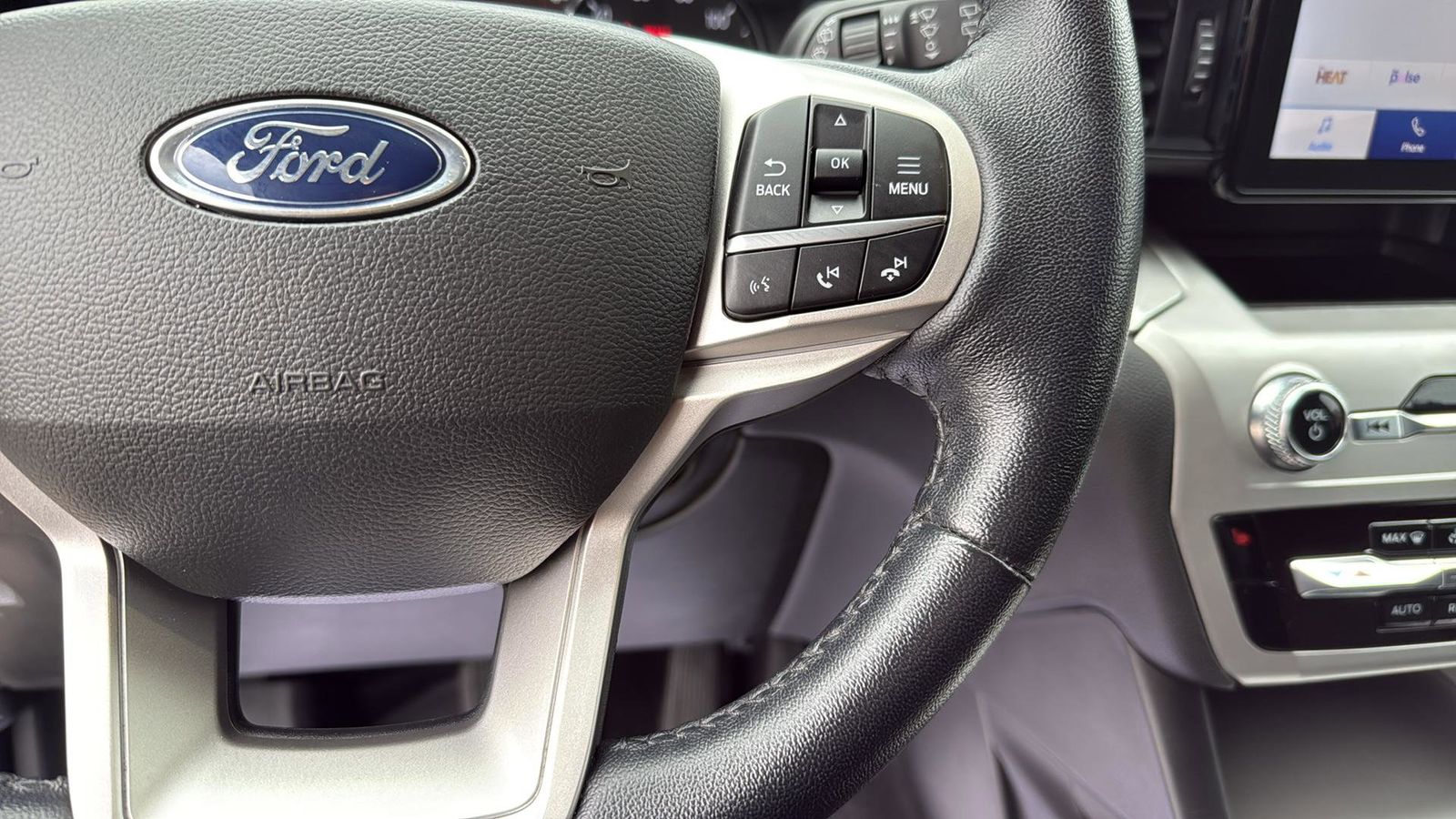 Used Car 2022 Ford Explorer  Xlt For Sale Under $30,000 In Austin, Texas