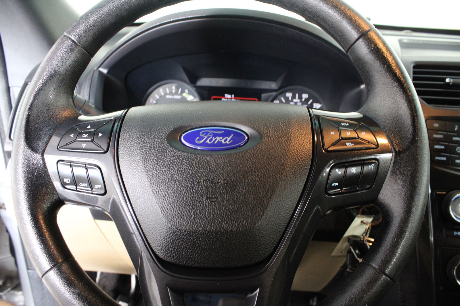 Used 2016 Silver Ford Base image 26