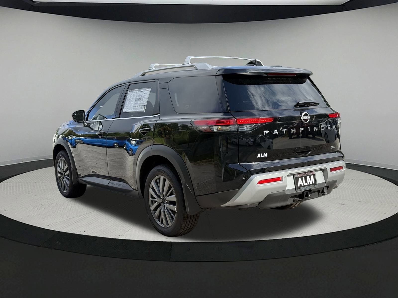 2025 Nissan Pathfinder SL photo 29
