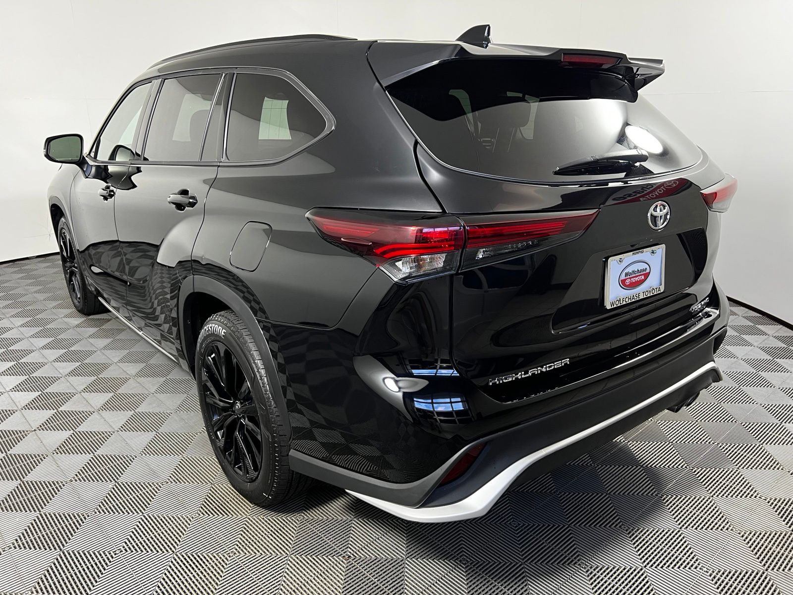 Thumbnail: 2025 Toyota Highlander - 7