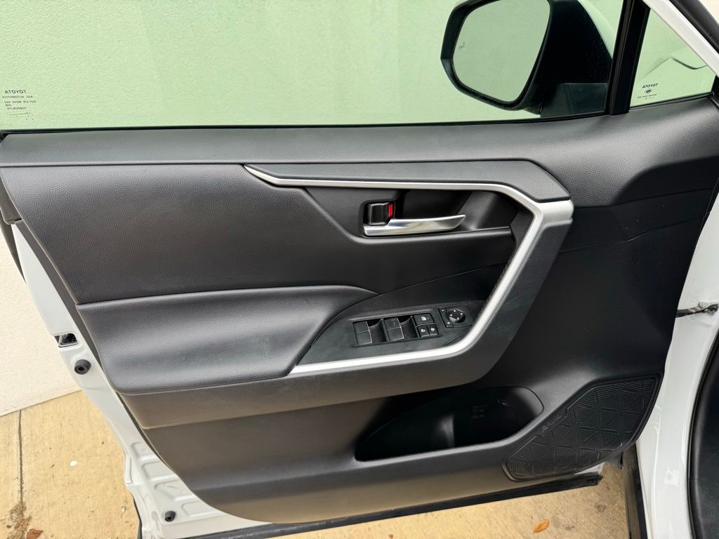 Used Car 2021 Toyota Rav4 Hybrid  Xle Premium For Sale Under $35,000 In Austin, Texas