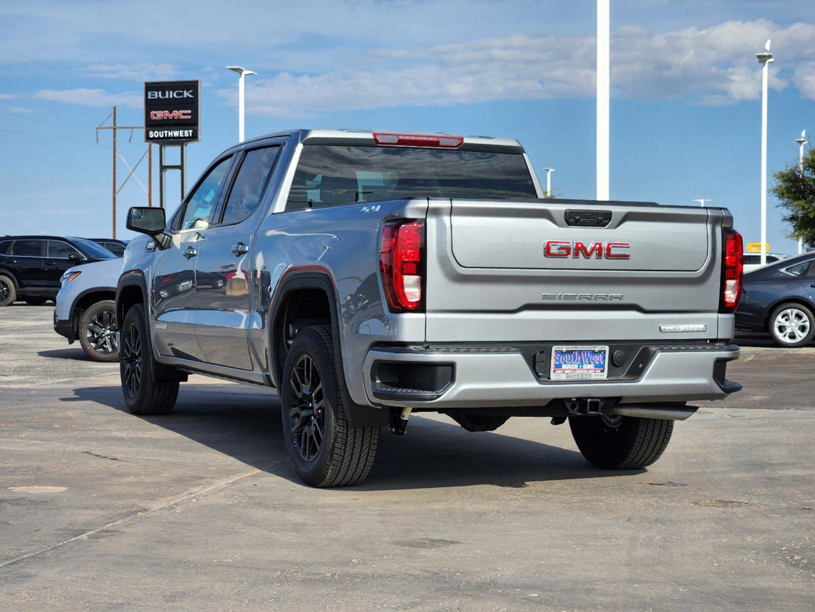 2025 GMC Sierra 1500 Elevation 4