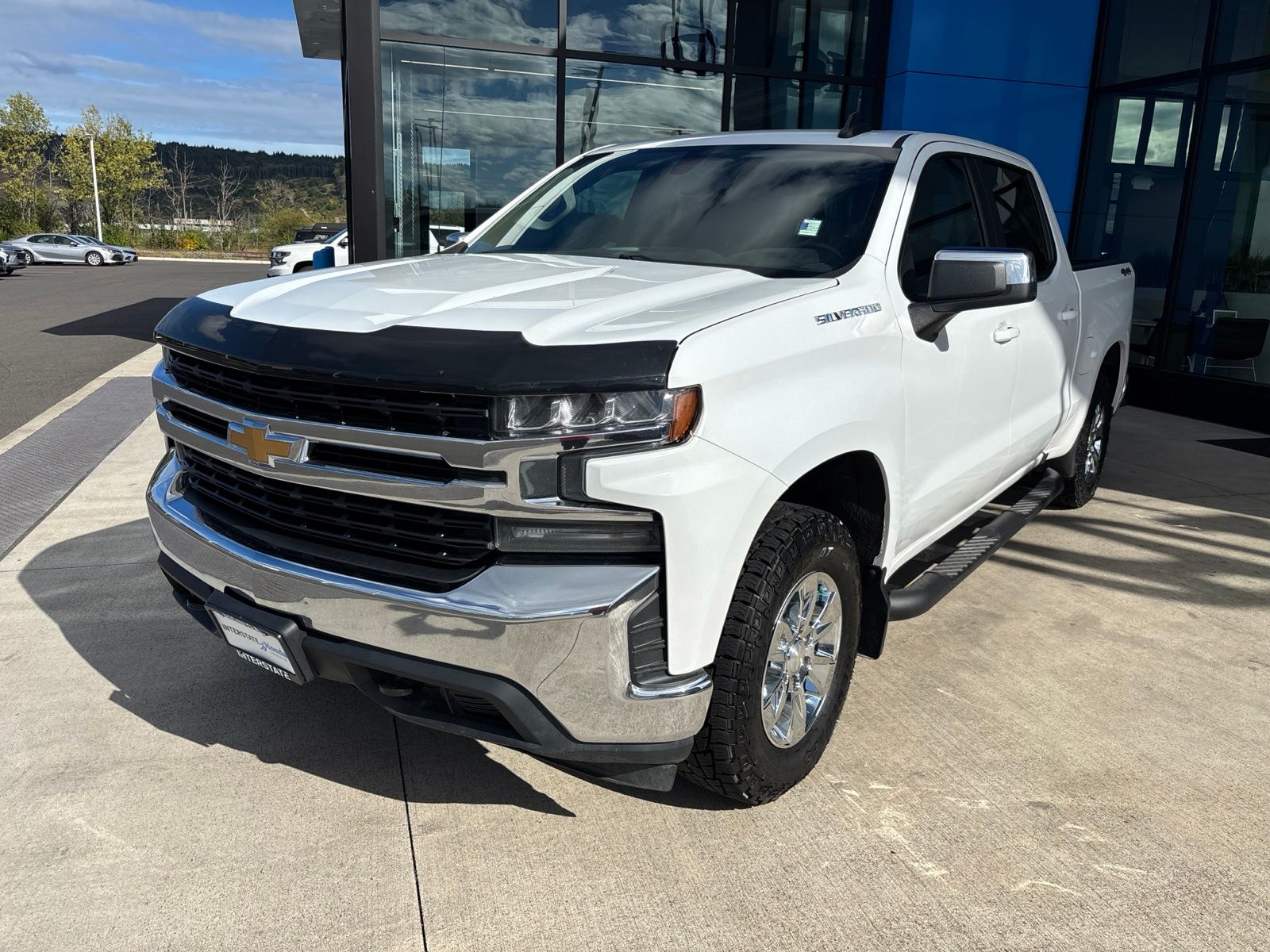 Summit White 2019 Chevrolet Silverado 1500 Pickup Truck Four-Wheel Drive 8-Speed Automatic