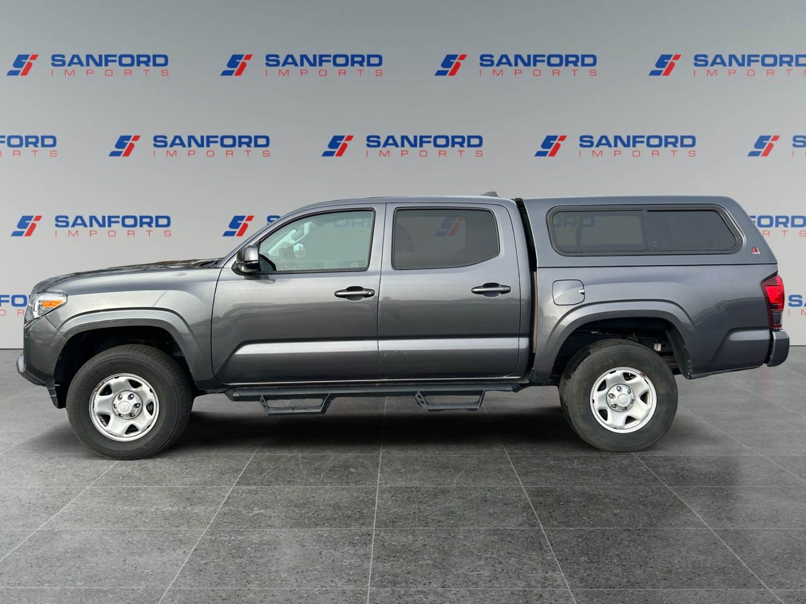 View vehicle photo 2